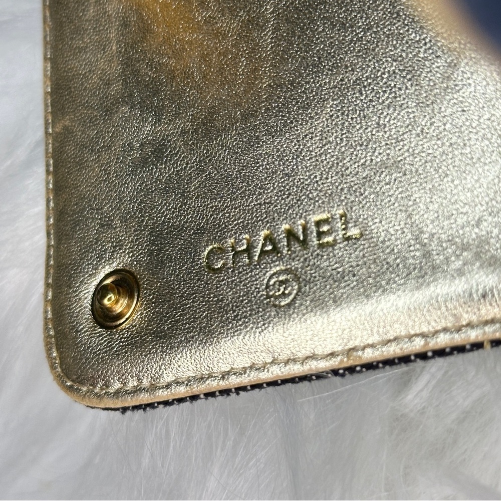 CHANEL Blue Denim Wallet with Gold Details - Picture 11 of 14